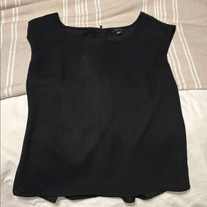 Classic Black Cap-Sleeve Women's Top - Unbranded